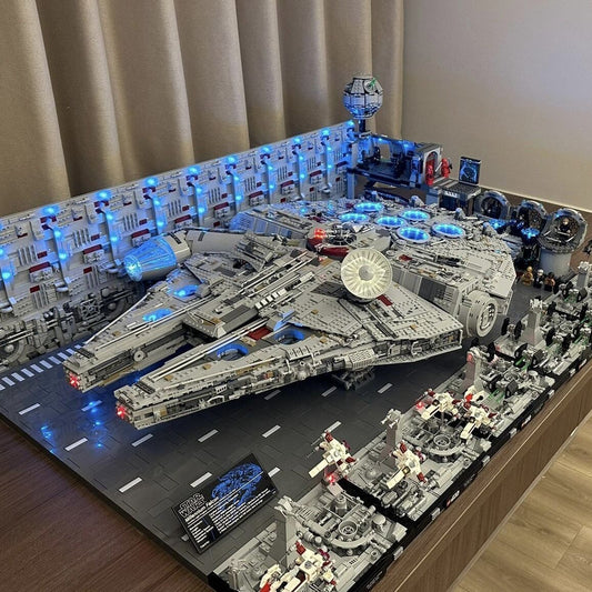 Millennium Falcon Star Wars Building Blocks Set