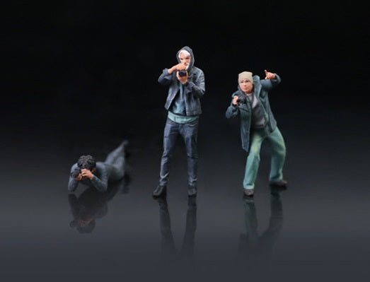 1:64 Photographer Doll Set