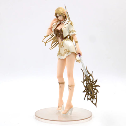 1:7 White Elf Mage Standing Figure
