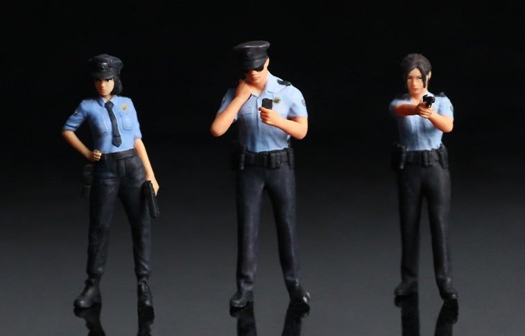 1:64 Police Doll Set