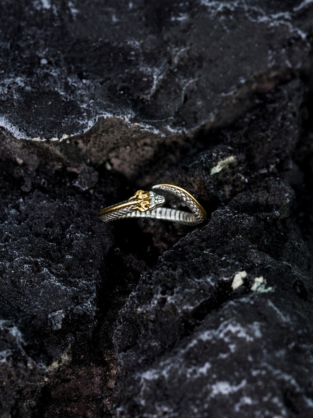 Retro Snake Emerald Open Ring