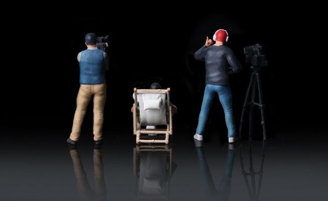 1:64 Director and Cinematographer Crew Figure Set