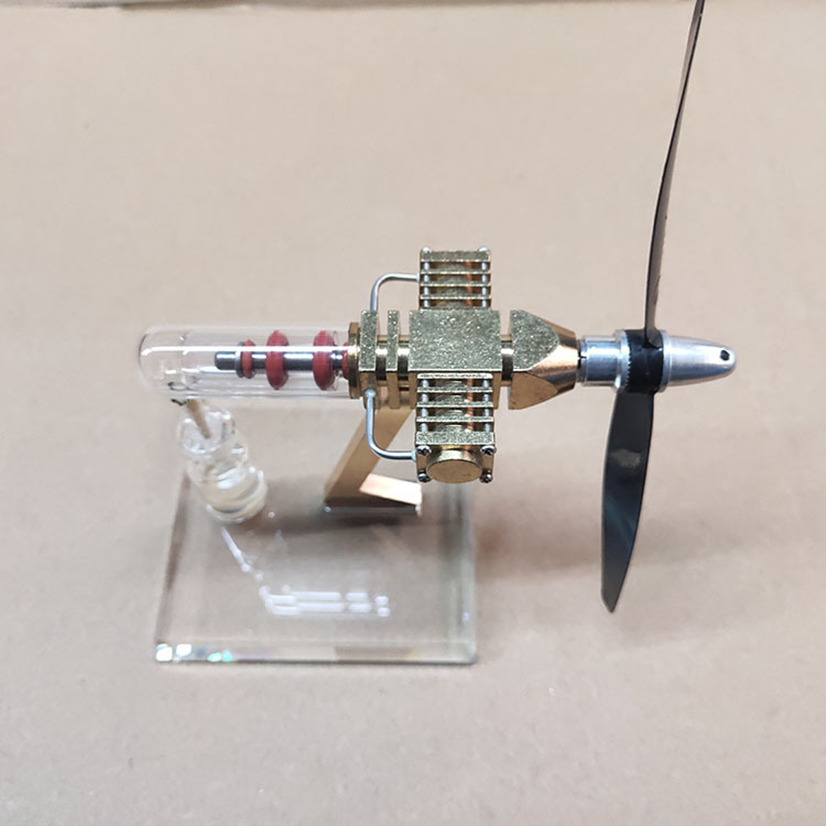 Mini Stirling Engine Model with Propeller
