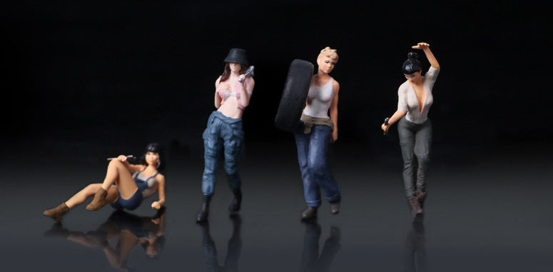 1:64 Happy Female Worker Doll Set