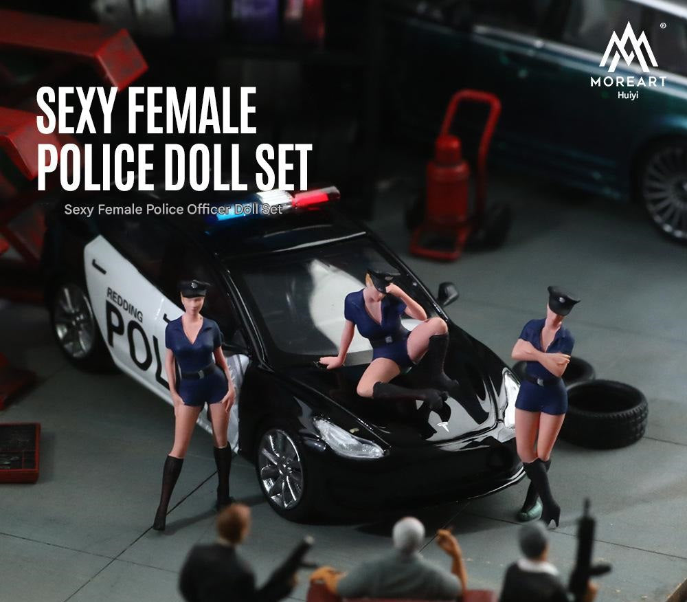 1:64 Police woman Doll Set