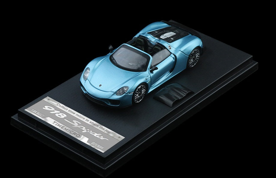 1:64 Porsche 918 Alloy Car Model With Doll
