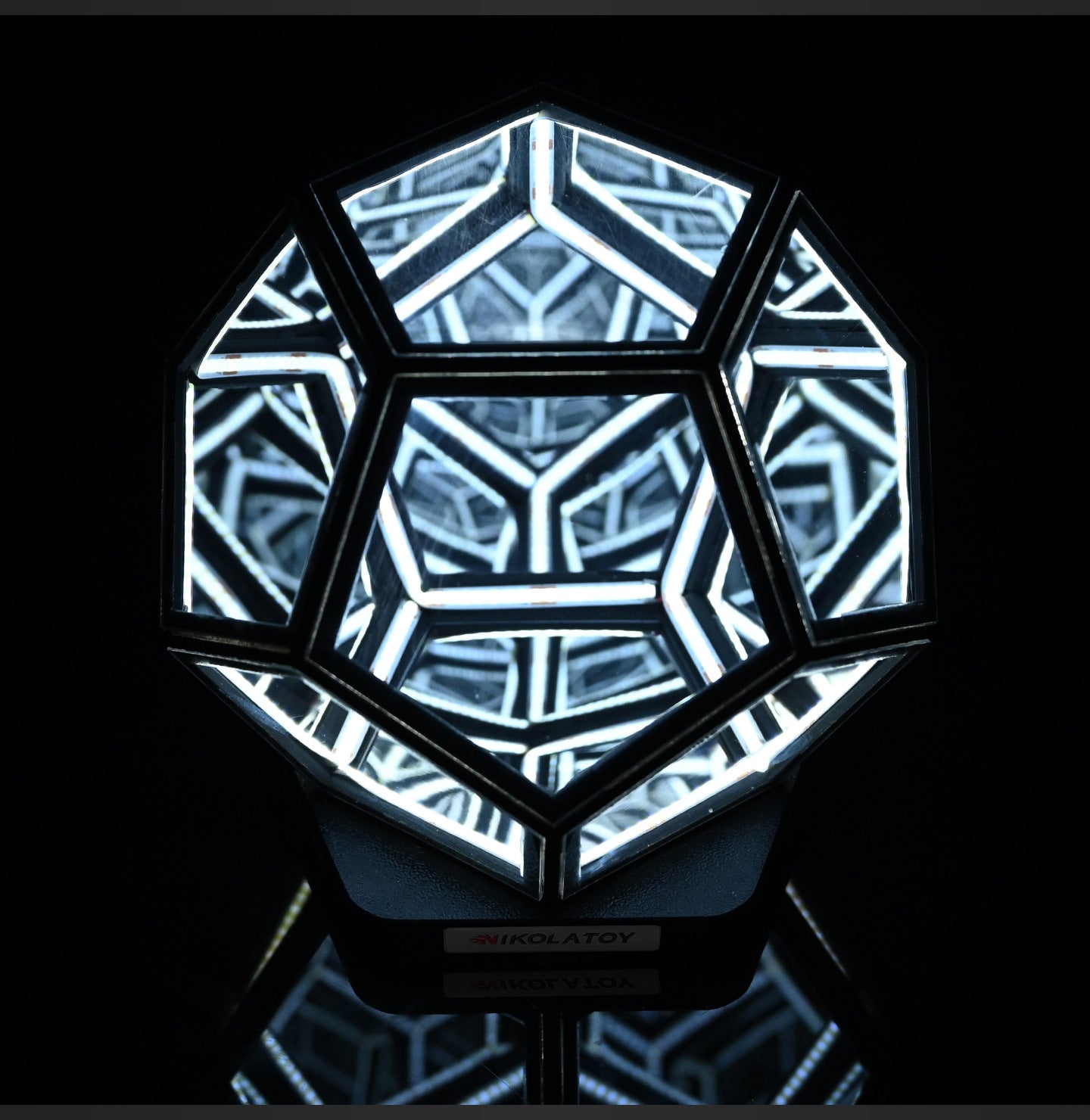 NIKOLATOY Cosmic Cube Multimedia Abyss Lamp
