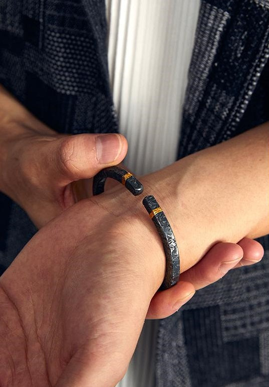 Wu Teng Mobius Open Bracelet