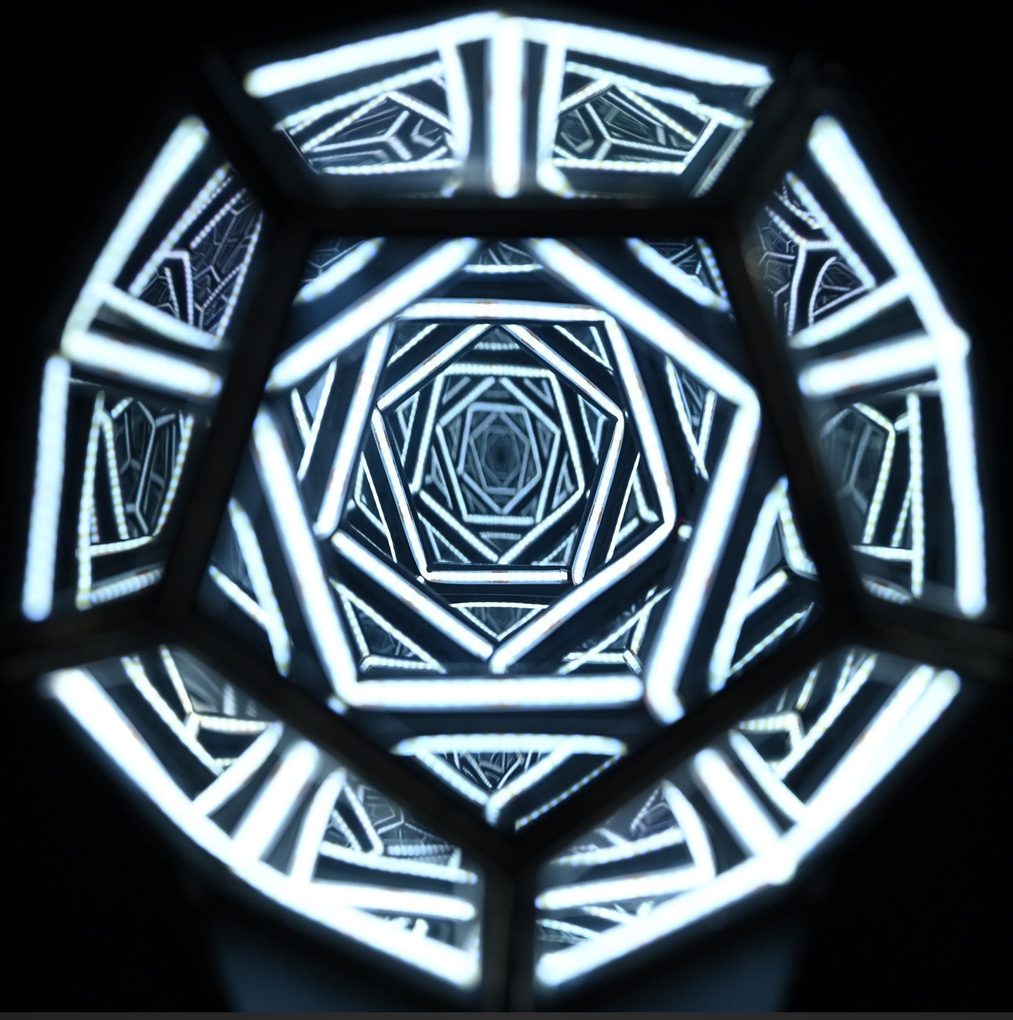 NIKOLATOY Cosmic Cube Multimedia Abyss Lamp